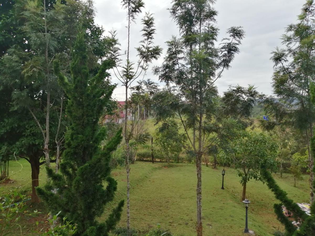 פטצ'אבון Indah Garden Hill Resort מראה חיצוני תמונה
