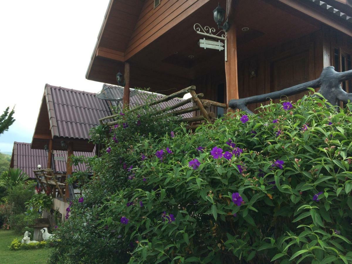 פטצ'אבון Indah Garden Hill Resort מראה חיצוני תמונה
