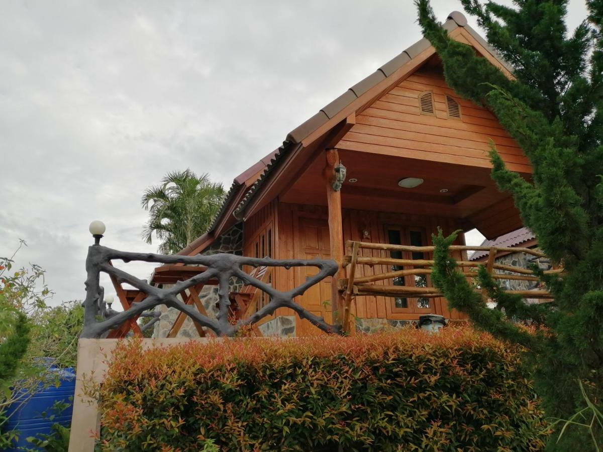 פטצ'אבון Indah Garden Hill Resort מראה חיצוני תמונה